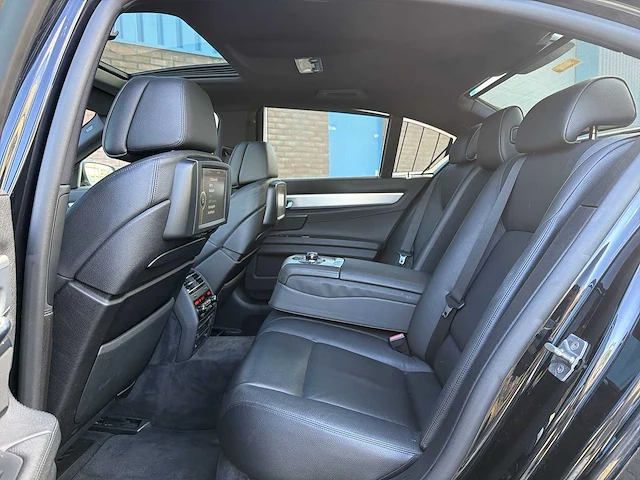 Bmw 7-serie 750i high executive | 64-pff-5 i - afbeelding 24 van  36