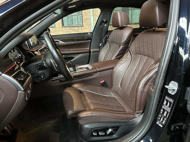 Bmw 750d xdrive 400pk 2021 7-serie g11 - afbeelding 24 van  29