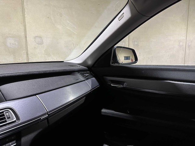 Bmw 750i 4.4 v8 409pk 2009 f01 7-serie, gsv-72-v youngtimer - afbeelding 24 van  44