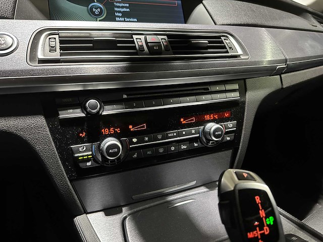 Bmw 750i 4.4 v8 409pk 2009 f01 7-serie, gsv-72-v youngtimer - afbeelding 22 van  45