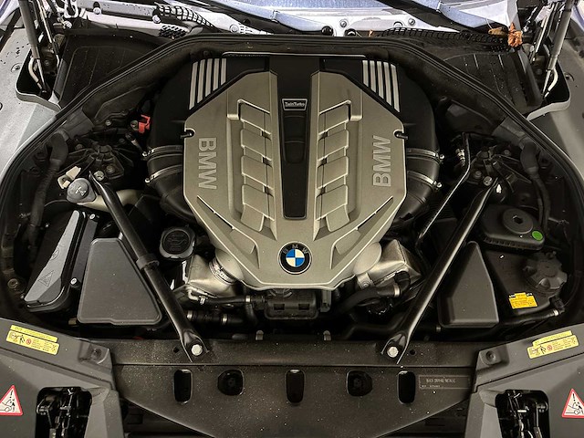 Bmw 750i 4.4 v8 409pk 2009 f01 7-serie, gsv-72-v youngtimer - afbeelding 13 van  15