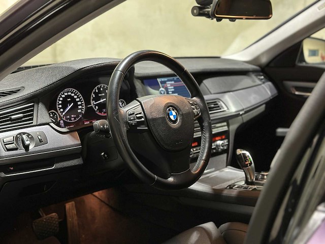 Bmw 750i 4.4 v8 409pk 2009 f01 7-serie, gsv-72-v youngtimer - afbeelding 9 van  45