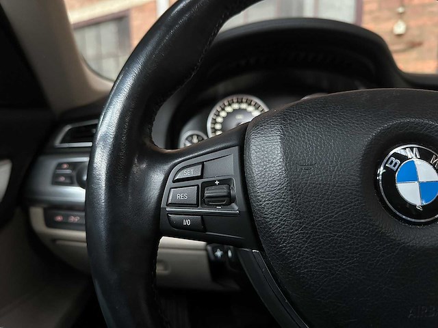 Bmw 750i activehybrid 4.4 v8 407pk 2010 7-serie, 02-pgj-7 youngtimer - afbeelding 16 van  55