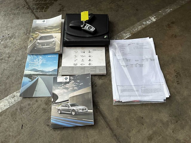 Bmw 750i activehybrid 4.4 v8 407pk 2010 7-serie, 02-pgj-7 youngtimer - afbeelding 41 van  55