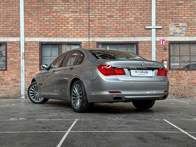 Bmw 750i activehybrid 4.4 v8 407pk 2010 7-serie, 02-pgj-7 youngtimer - afbeelding 6 van  55
