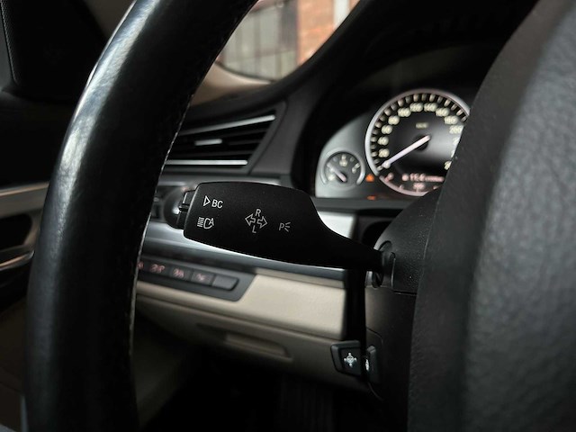 Bmw 750i activehybrid 4.4 v8 407pk 2010 7-serie, 02-pgj-7 youngtimer - afbeelding 18 van  55