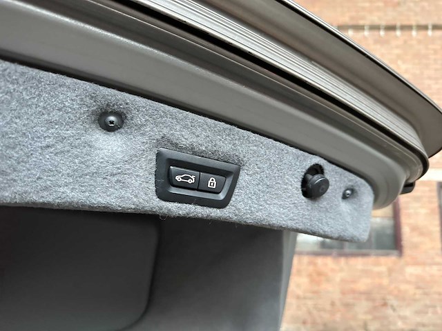 Bmw 750i activehybrid 4.4 v8 407pk 2010 7-serie, 02-pgj-7 youngtimer - afbeelding 23 van  33