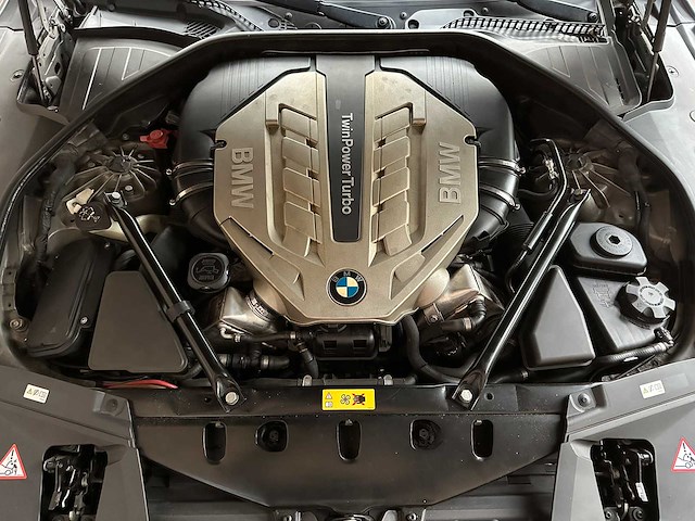 Bmw 750i activehybrid 4.4 v8 407pk 2010 7-serie, 02-pgj-7 youngtimer - afbeelding 37 van  53