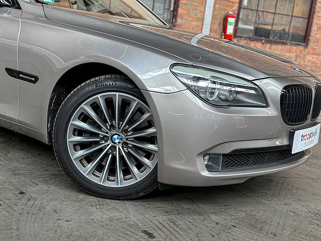 Bmw 750i activehybrid 4.4 v8 407pk 2010 7-serie, 02-pgj-7 youngtimer - afbeelding 53 van  55