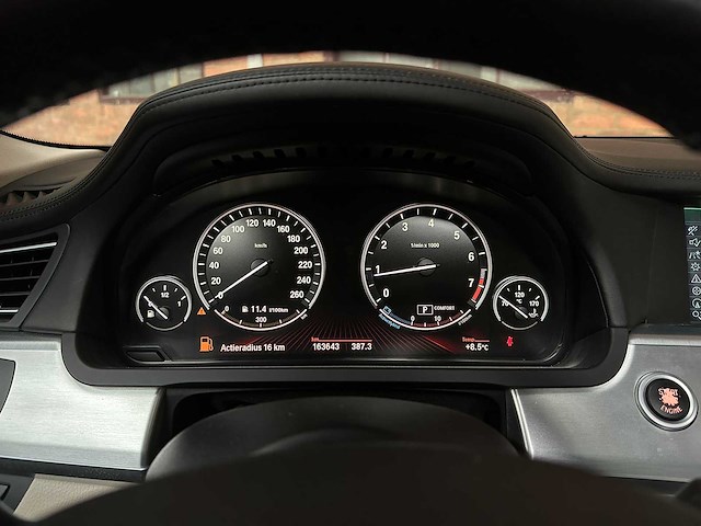 Bmw 750i activehybrid 4.4 v8 407pk 2010 7-serie, 02-pgj-7 youngtimer - afbeelding 12 van  22