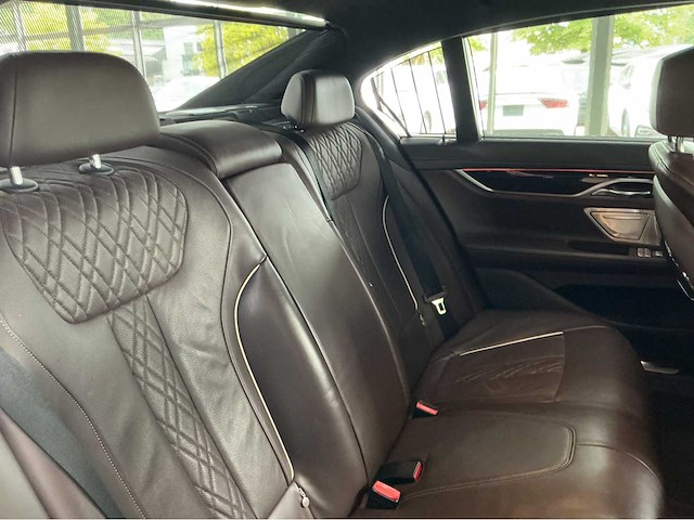 Bmw 750i xdrive | 4.4 liter v8 biturbo | 450 pk | 2015 | m-sport | bowers & wilkins | executive drive pro | head-up display | btw auto - afbeelding 19 van  37