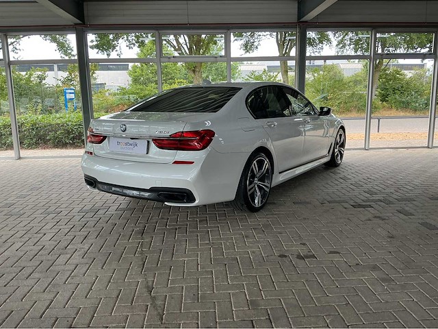 Bmw 750i xdrive | 4.4 liter v8 biturbo | 450 pk | 2015 | m-sport | bowers & wilkins | executive drive pro | head-up display | btw auto - afbeelding 33 van  37