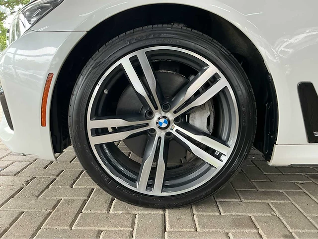 Bmw 750i xdrive | 4.4 liter v8 biturbo | 450 pk | 2015 | m-sport | bowers & wilkins | executive drive pro | head-up display | btw auto - afbeelding 26 van  39