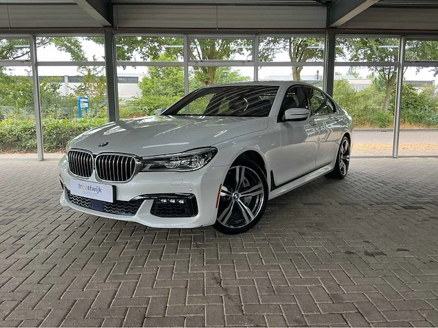 Bmw 750i xdrive | 4.4 liter v8 biturbo | 450 pk | 2015 | m-sport | bowers & wilkins | executive drive pro | head-up display | btw auto - afbeelding 13 van  39