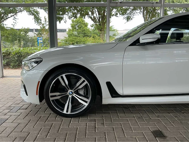 Bmw 750i xdrive | 4.4 liter v8 biturbo | 450 pk | 2015 | m-sport | bowers & wilkins | executive drive pro | head-up display | btw auto - afbeelding 24 van  39