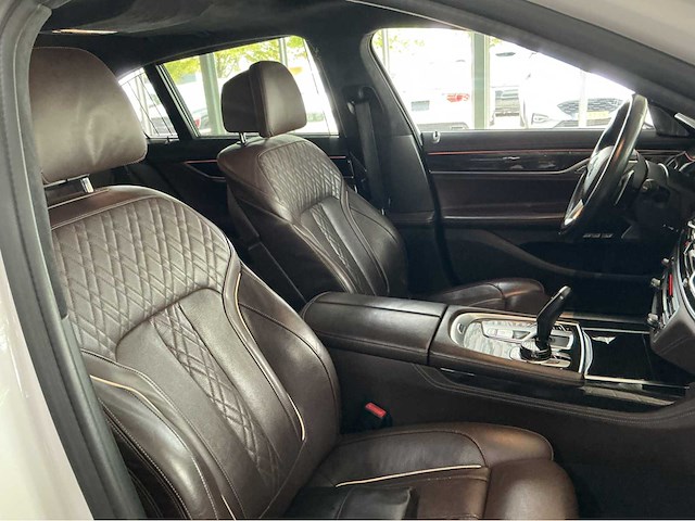 Bmw 750i xdrive | 4.4 liter v8 biturbo | 450 pk | 2015 | m-sport | bowers & wilkins | executive drive pro | head-up display | btw auto - afbeelding 8 van  39
