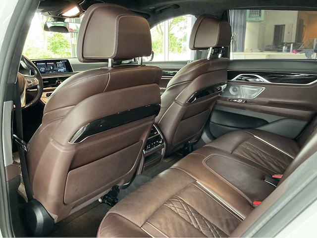 Bmw 750i xdrive | 4.4 liter v8 biturbo | 450 pk | 2015 | m-sport | bowers & wilkins | executive drive pro | head-up display | btw auto - afbeelding 14 van  39