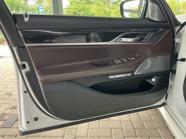 Bmw 750i xdrive | 4.4 liter v8 biturbo | 450 pk | 2015 | m-sport | bowers & wilkins | executive drive pro | head-up display | btw auto - afbeelding 24 van  39