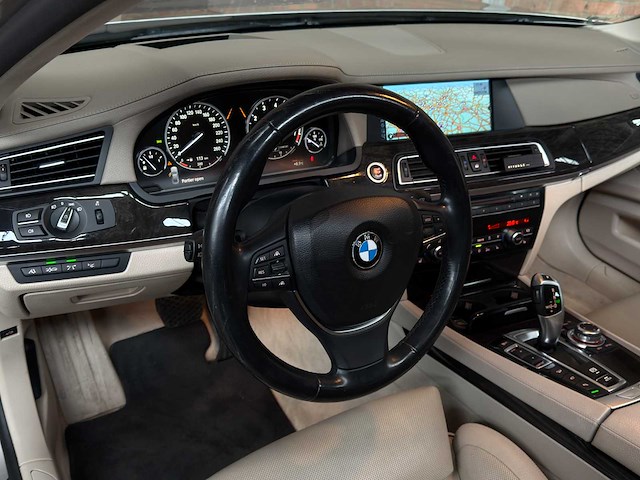 Bmw 750i xdrive high 4.4 v8 executive 408pk 2010 7-serie, l-524-zv - afbeelding 21 van  78