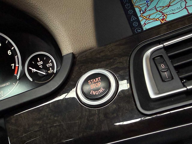 Bmw 750i xdrive high 4.4 v8 executive 408pk 2010 7-serie, l-524-zv - afbeelding 28 van  78