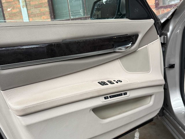 Bmw 750i xdrive high 4.4 v8 executive 408pk 2010 7-serie, l-524-zv - afbeelding 37 van  78