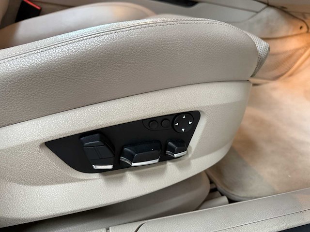 Bmw 750i xdrive high 4.4 v8 executive 408pk 2010 7-serie, l-524-zv - afbeelding 58 van  78