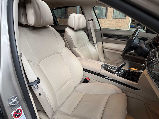 Bmw 750i xdrive high 4.4 v8 executive 408pk 2010 7-serie, l-524-zv - afbeelding 67 van  78