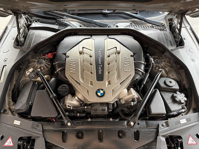 Bmw 750i xdrive high 4.4 v8 executive 408pk 2010 7-serie, l-524-zv - afbeelding 60 van  78