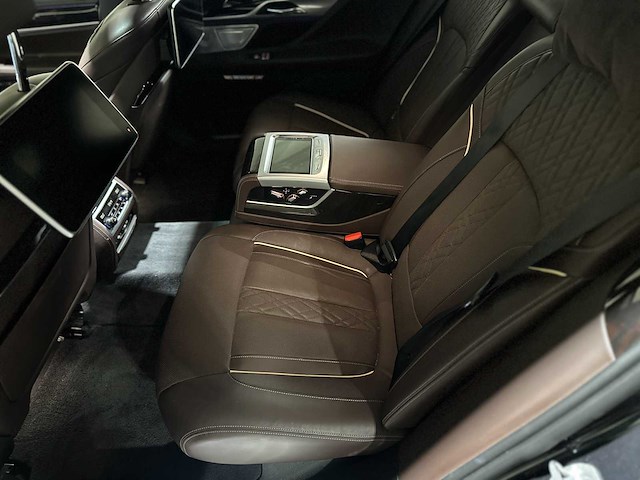 Bmw 750li xdrive high executive 4.4 v8 7-serie g12 449pk 2017, xf-396-x - afbeelding 80 van  103
