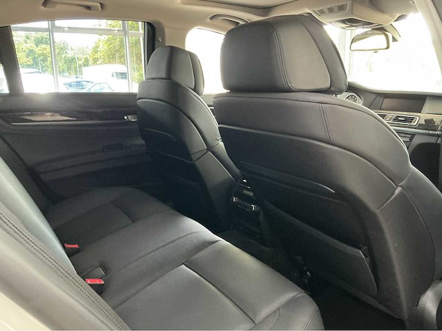 Bmw activehybrid 7 f04 | 4.4 v8 biturbo hybrid | 2011 | youngtimer | 465 pk | hud | surround view | 48.000 km | btw auto - afbeelding 15 van  39