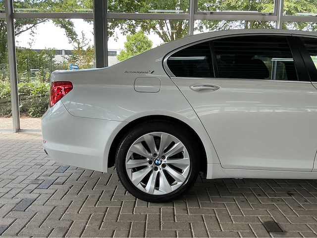 Bmw activehybrid 7 f04 | 4.4 v8 biturbo hybrid | 2011 | youngtimer | 465 pk | hud | surround view | 48.000 km | btw auto - afbeelding 37 van  39