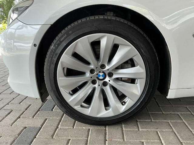Bmw activehybrid 7 f04 | 4.4 v8 biturbo hybrid | 2011 | youngtimer | 465 pk | hud | surround view | 48.000 km | btw auto - afbeelding 3 van  25