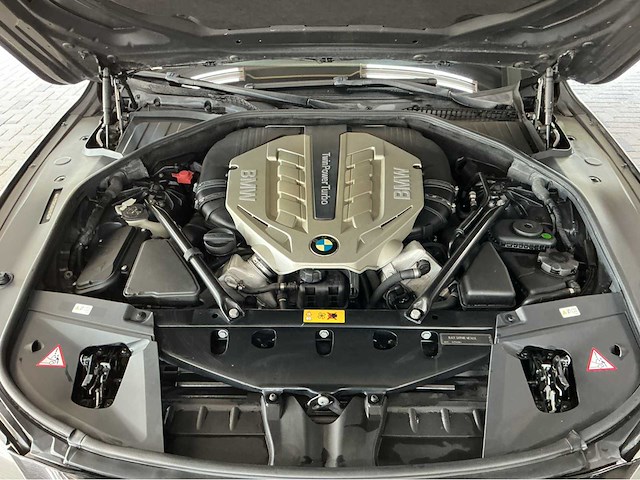 Bmw activehybrid 7 f04 | 4.4 v8 biturbo hybrid | 2011 | youngtimer | 465 pk | hud | surround view | btw auto - afbeelding 8 van  29