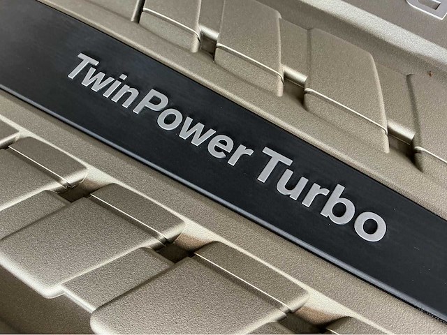 Bmw activehybrid 7 f04 | 4.4 v8 biturbo hybrid | 2011 | youngtimer | 465 pk | hud | surround view | btw auto - afbeelding 9 van  29