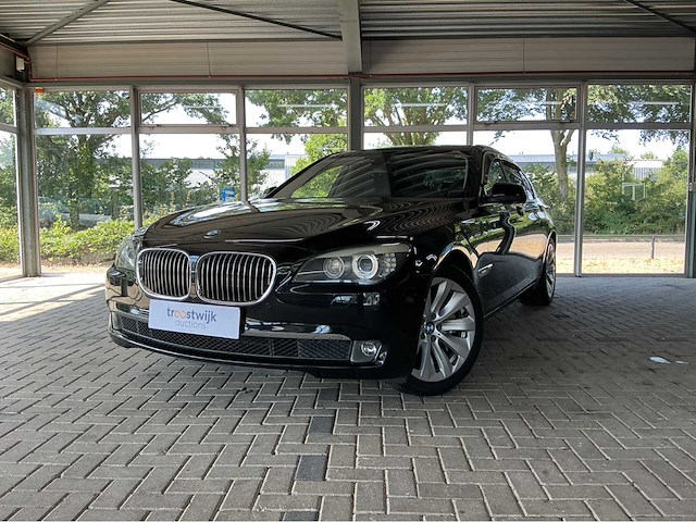 Bmw activehybrid 7 f04 | 4.4 v8 biturbo hybrid | 2011 | youngtimer | 465 pk | hud | surround view | btw auto - afbeelding 1 van  32