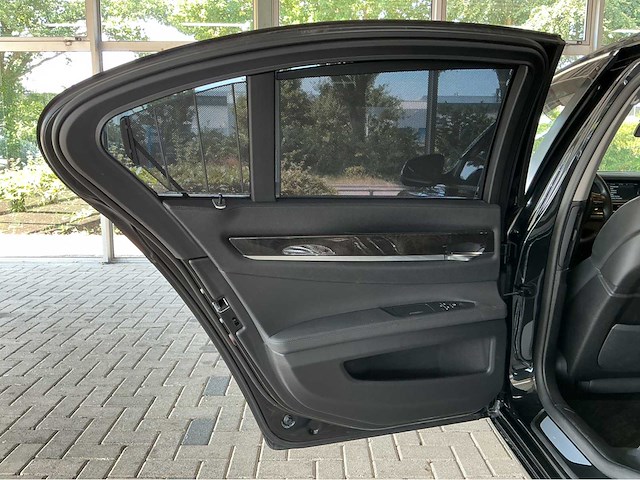 Bmw activehybrid 7 f04 | 4.4 v8 biturbo hybrid | 2011 | youngtimer | 465 pk | hud | surround view | btw auto - afbeelding 21 van  29