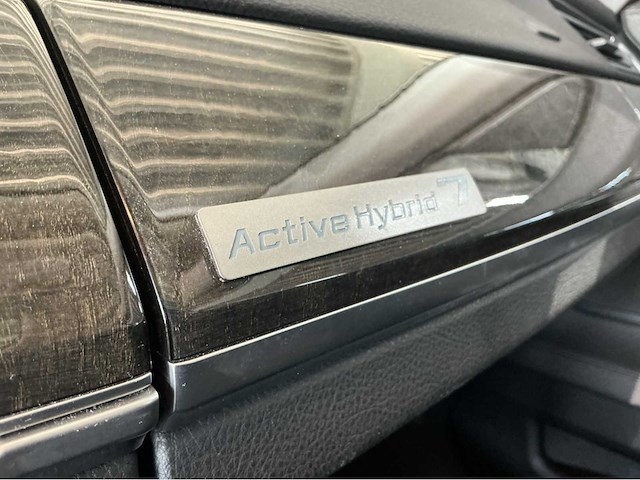 Bmw activehybrid 7 f04 | 4.4 v8 biturbo hybrid | 2011 | youngtimer | 465 pk | hud | surround view | btw auto - afbeelding 23 van  29