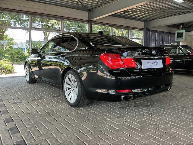 Bmw activehybrid 7 f04 | 4.4 v8 biturbo hybrid | 2011 | youngtimer | 465 pk | hud | surround view | btw auto - afbeelding 2 van  35