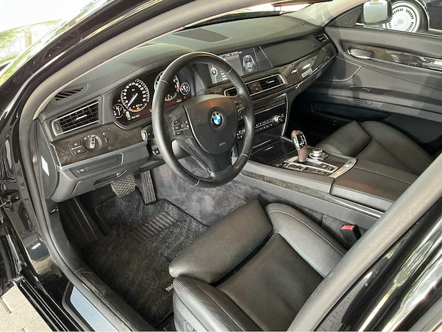 Bmw activehybrid 7 f04 | 4.4 v8 biturbo hybrid | 2011 | youngtimer | 465 pk | hud | surround view | btw auto - afbeelding 16 van  35