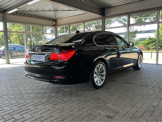 Bmw activehybrid 7 f04 | 4.4 v8 biturbo hybrid | 2011 | youngtimer | 465 pk | hud | surround view | btw auto - afbeelding 33 van  35