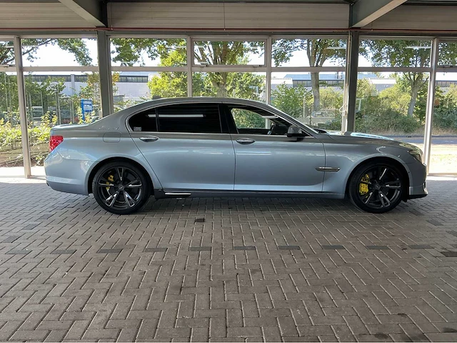 Bmw activehybrid 7 lang f04 | 4.4 v8 biturbo hybrid | 2010 | youngtimer | 465 pk | hud | rear entertainment | 57.000 km | btw auto - afbeelding 3 van  34