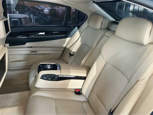 Bmw activehybrid 7 lang f04 | 4.4 v8 biturbo hybrid | 2010 | youngtimer | 465 pk | hud | rear entertainment | 57.000 km | btw auto - afbeelding 15 van  34