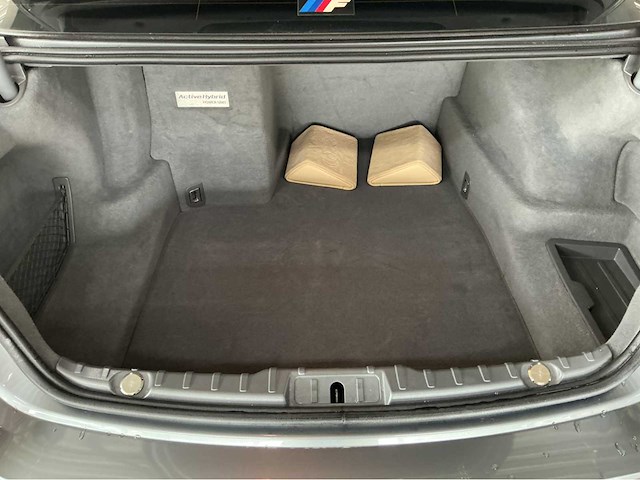 Bmw activehybrid 7 lang f04 | 4.4 v8 biturbo hybrid | 2012 | 465 pk | hud | comfortstoelen achter | 53.000 km | btw auto - afbeelding 25 van  37
