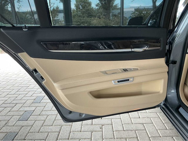 Bmw activehybrid 7 lang f04 | 4.4 v8 biturbo hybrid | 2012 | 465 pk | hud | comfortstoelen achter | 53.000 km | btw auto - afbeelding 29 van  37