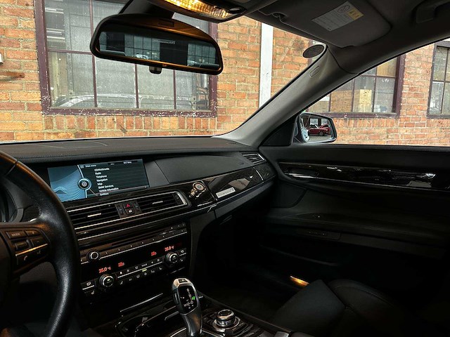 Bmw activehybrid7 f04 4.4 v8 465pk 2010 youngtimer (70.000 km) - afbeelding 11 van  40