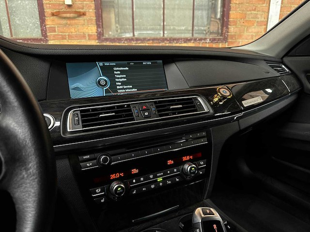 Bmw activehybrid7 f04 4.4 v8 465pk 2010 youngtimer (70.000 km) - afbeelding 21 van  40