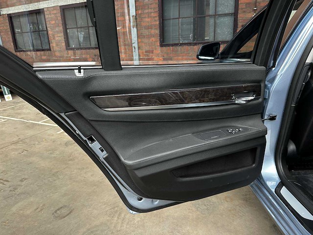 Bmw activehybrid7 f04 4.4 v8 465pk 2010 youngtimer (70.000 km) - afbeelding 27 van  40