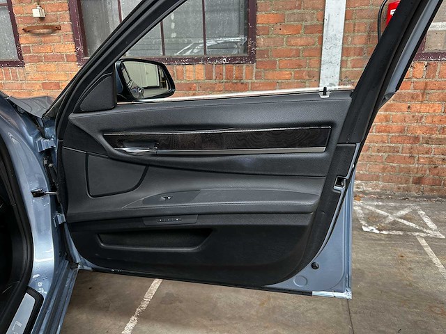 Bmw activehybrid7 f04 4.4 v8 465pk 2010 youngtimer (70.000 km) - afbeelding 32 van  40