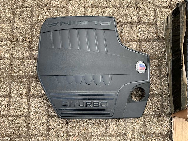Bmw alpina bi-turbo motorafdekkap 13-071-019 - afbeelding 1 van  4