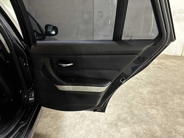 Bmw alpina d3 biturbo touring 211pk 2012, hbz-58-r -handgeschakeld- - afbeelding 35 van  53